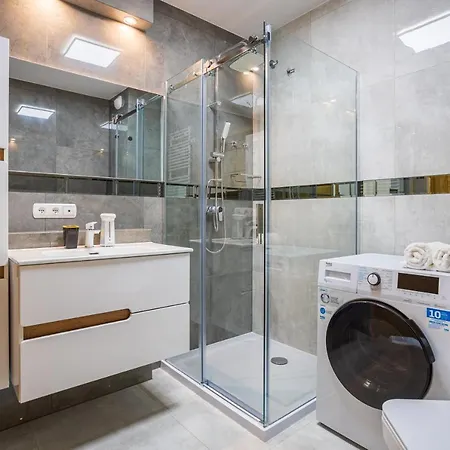 Smart Loqum Nowy Apartament - Walowa 40 * 格但斯克