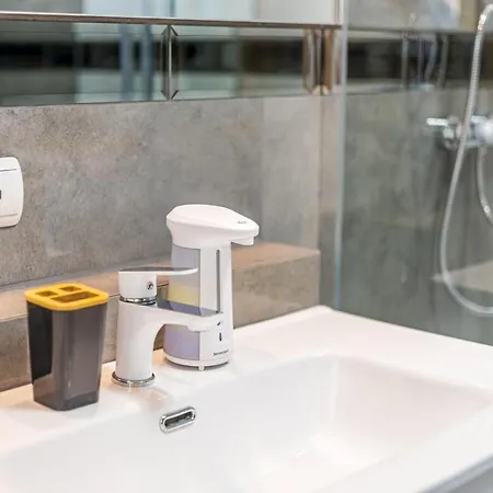 公寓 Smart Loqum Nowy Apartament - Walowa 40 格但斯克