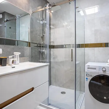 Smart Loqum Nowy Apartament - Walowa 40 公寓